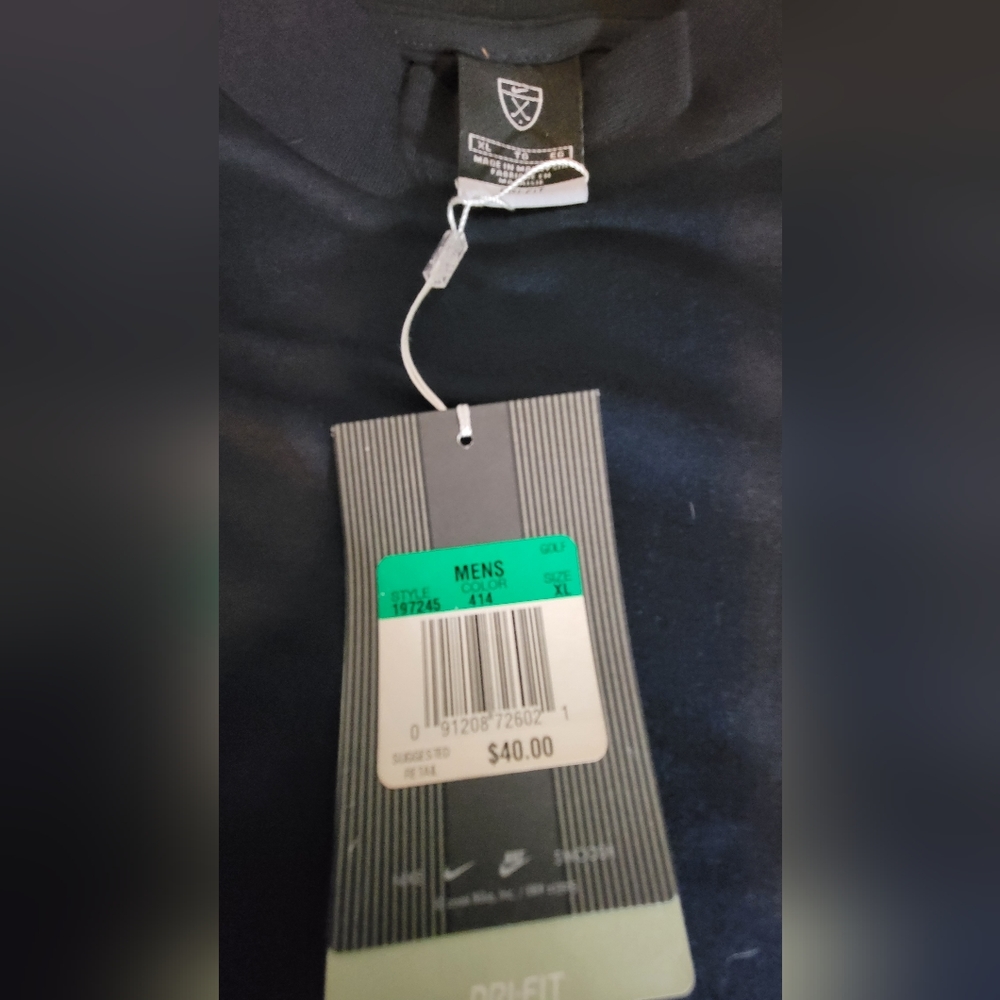 Men's Nike Golf T Shirt - Picture 2 of 3